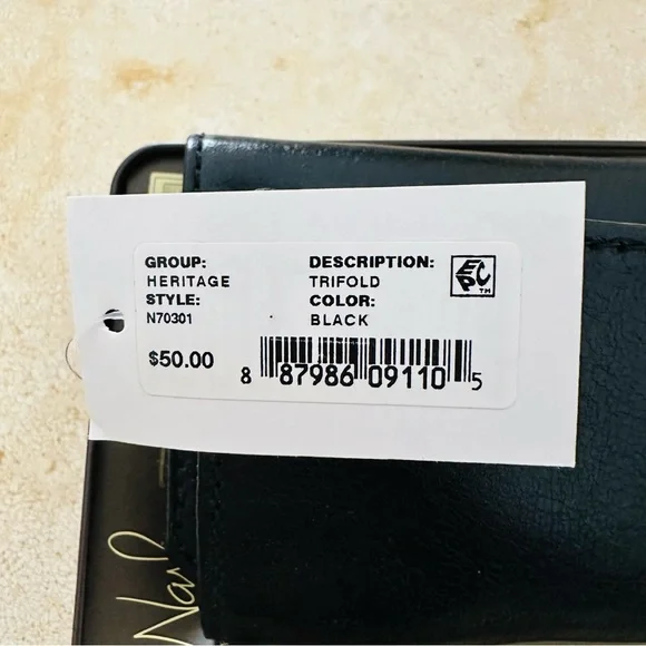 Nash Men’s wallet in brown leather.  9 1/4” open 
3” x 4” folded NWT - Picture 6 of 6